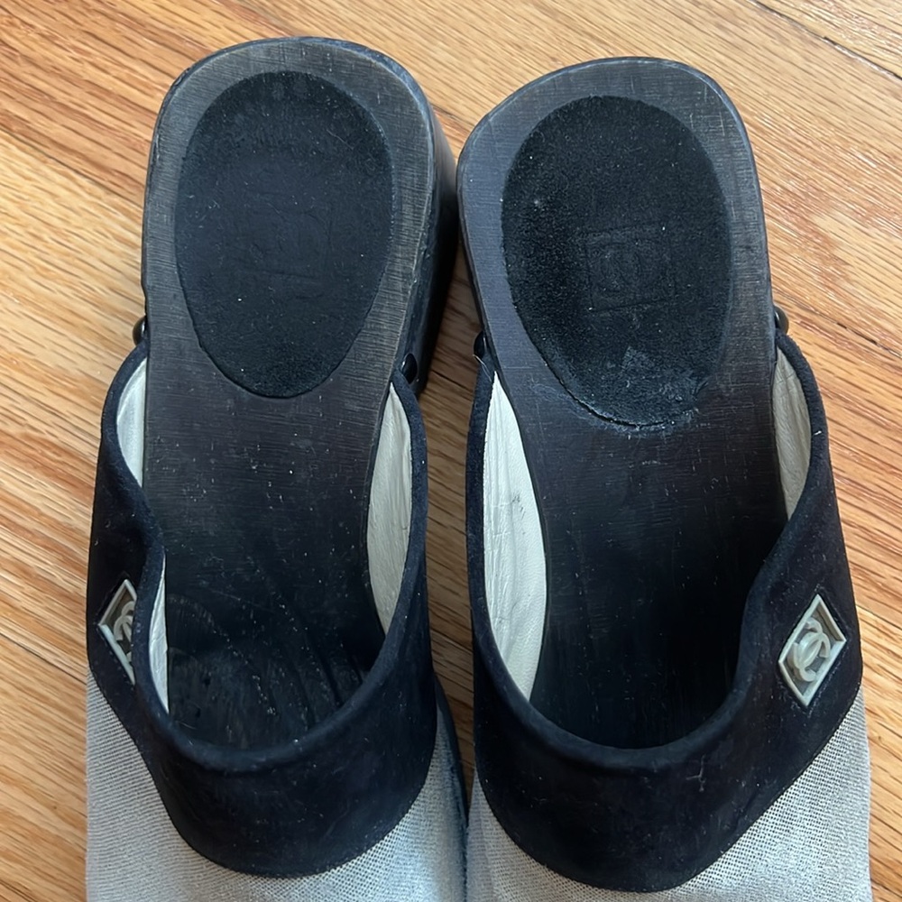 Chanel suede wooden clogs. Size 39. Vintage. - Picture 5 of 5